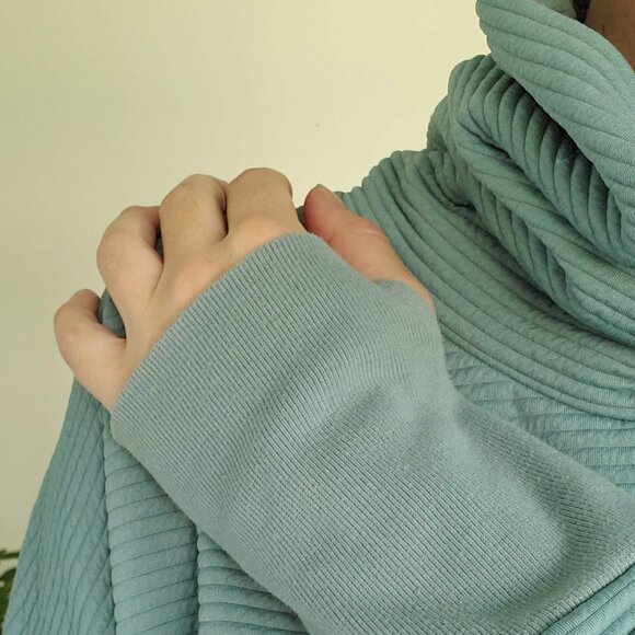 Mondetta / Performance Leisure-wear Cowl Neck Top - Size L - Picture 5 of 10